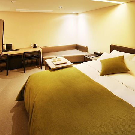 Hotel Vine Сеонгнам Екстериор снимка