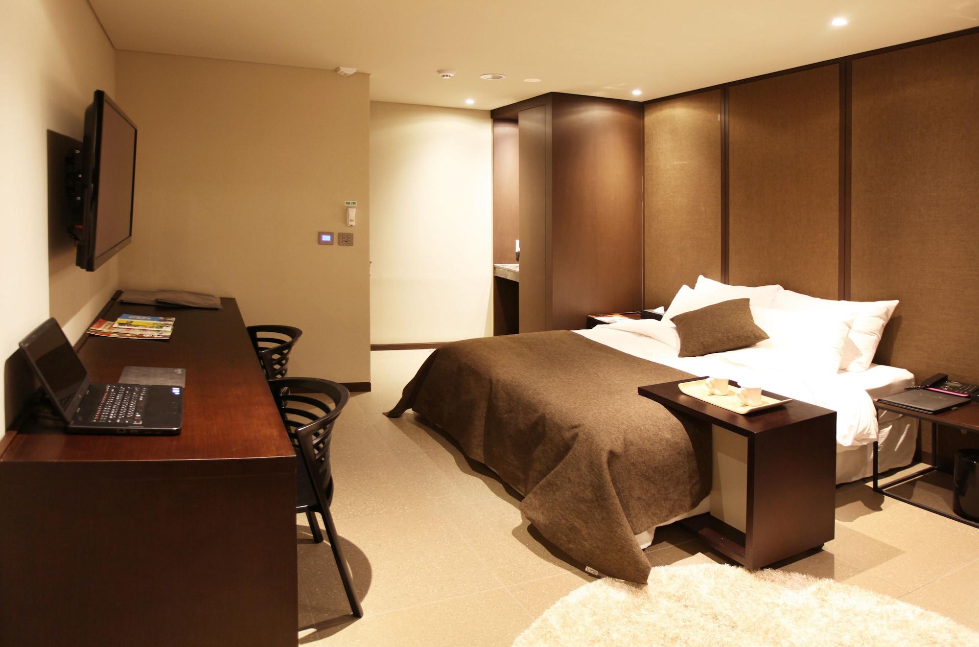 Hotel Vine Сеонгнам Екстериор снимка