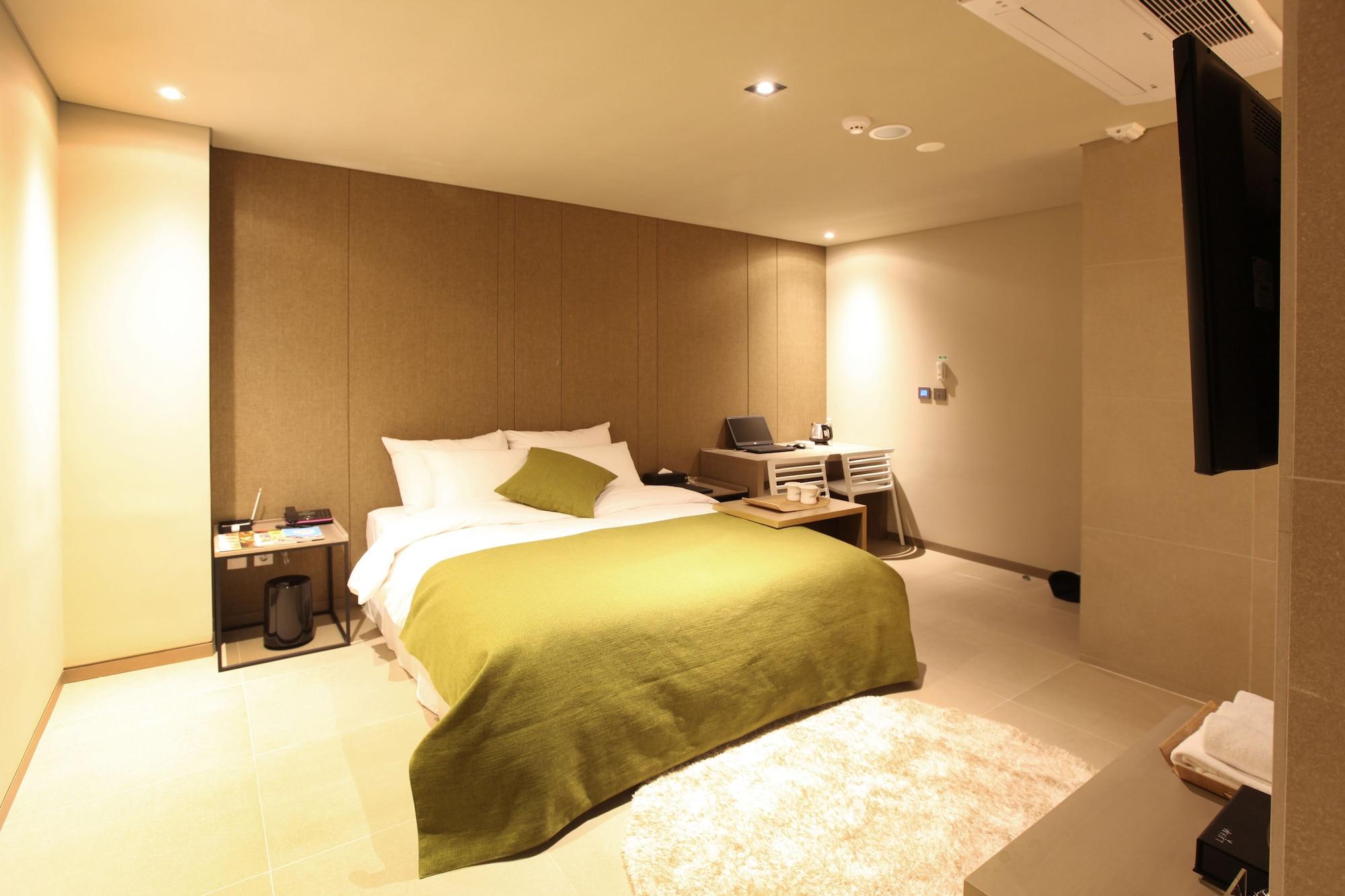 Hotel Vine Сеонгнам Екстериор снимка
