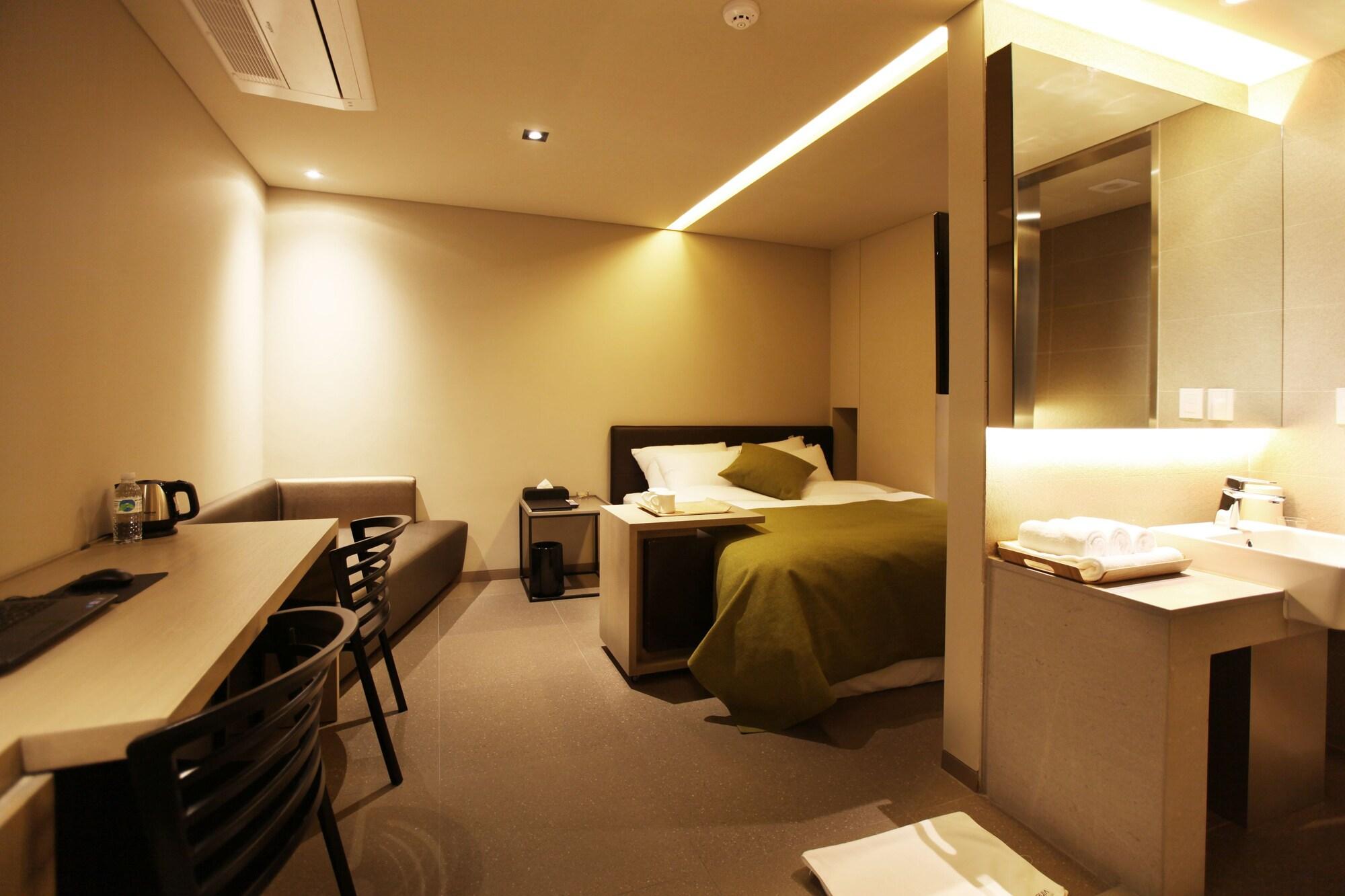 Hotel Vine Сеонгнам Екстериор снимка