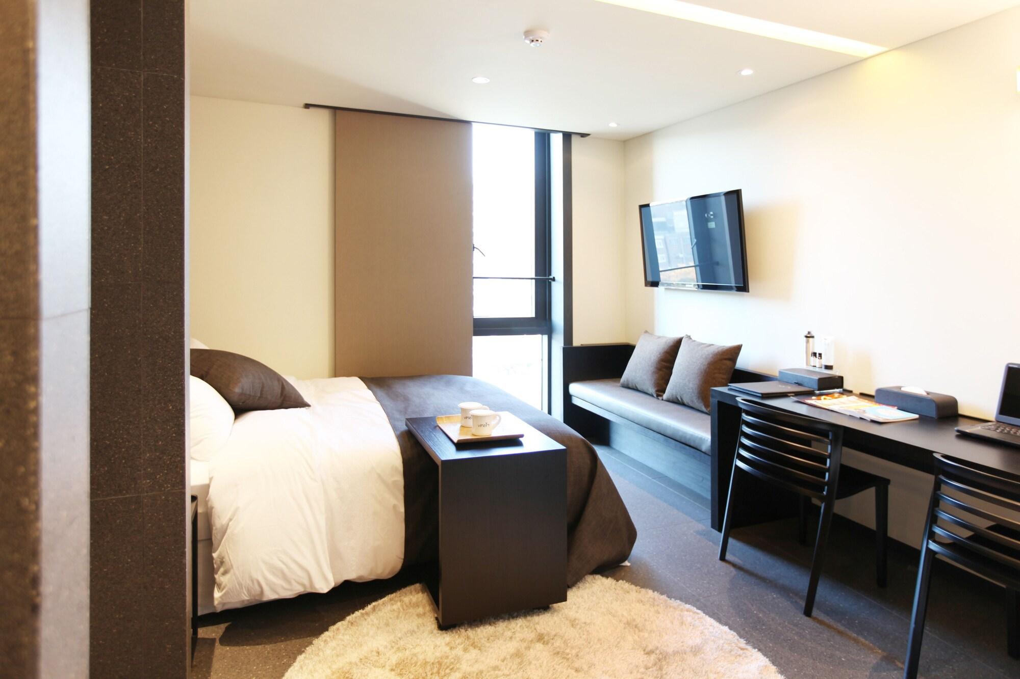 Hotel Vine Сеонгнам Екстериор снимка