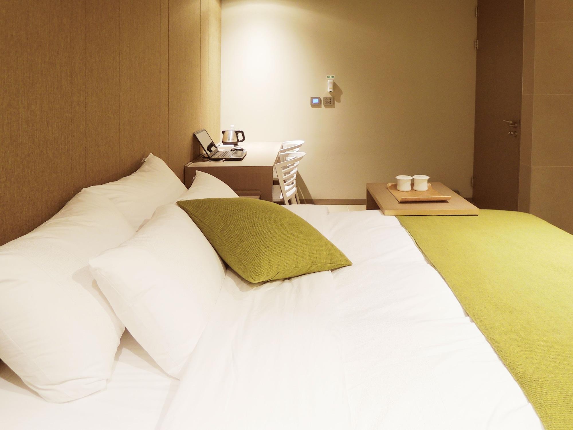 Hotel Vine Сеонгнам Екстериор снимка