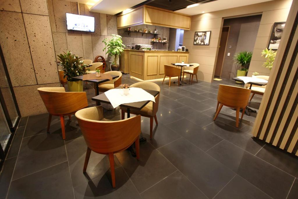 Hotel Vine Сеонгнам Екстериор снимка