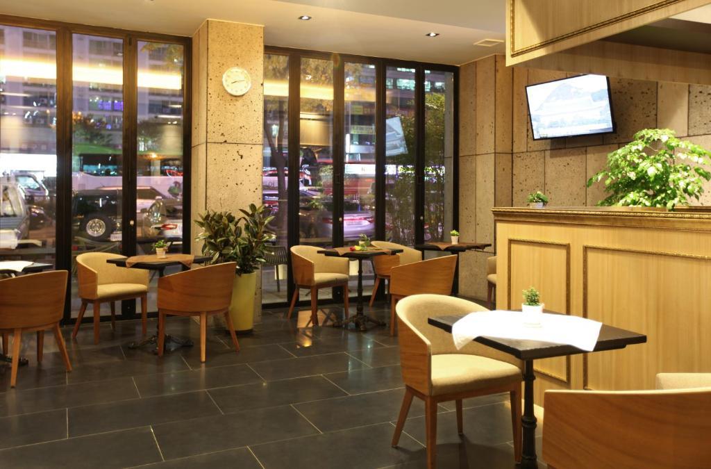 Hotel Vine Сеонгнам Екстериор снимка