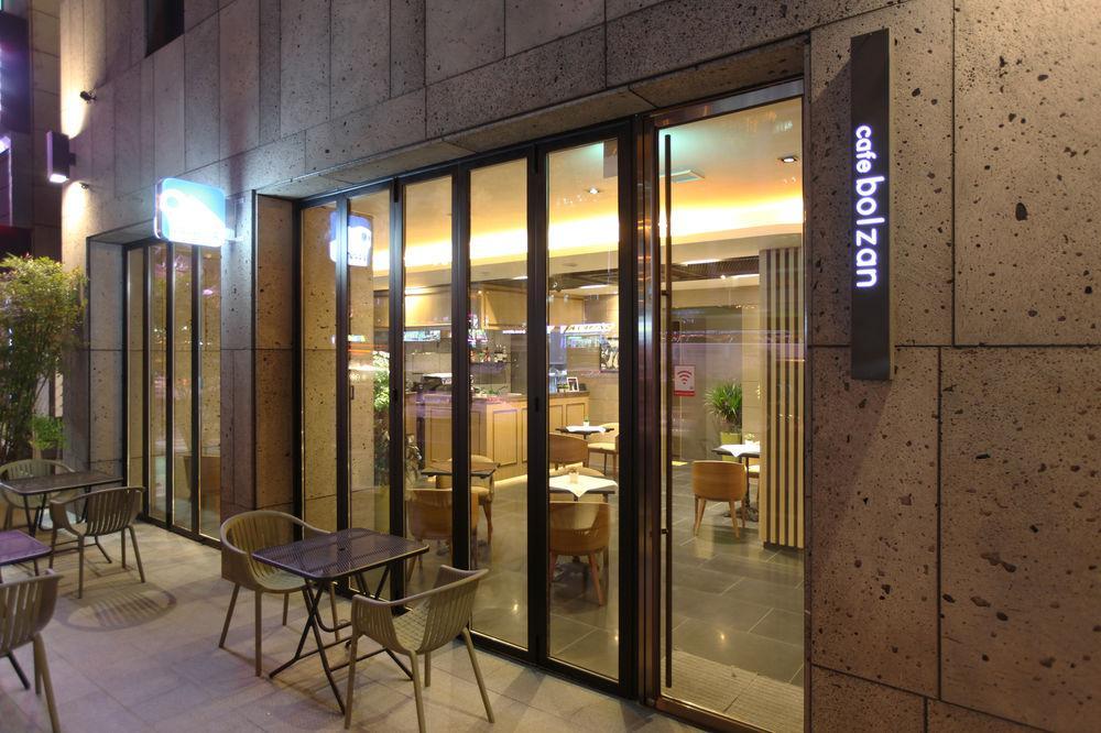 Hotel Vine Сеонгнам Екстериор снимка