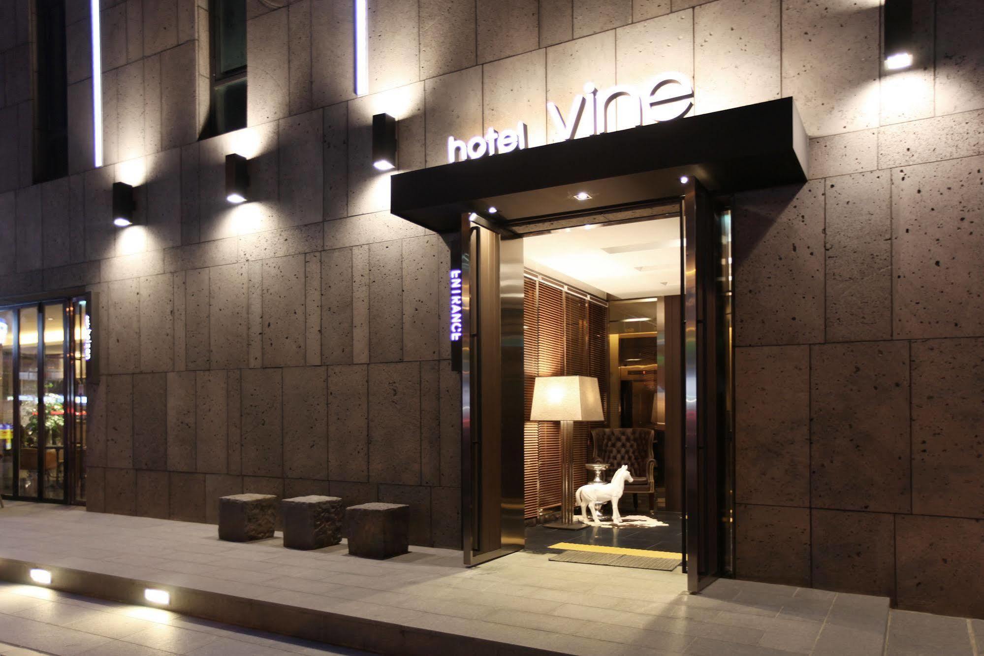 Hotel Vine Сеонгнам Екстериор снимка